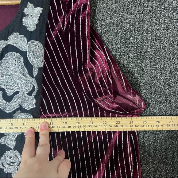 Savanna Jane Women's Plus Size 1X Wine Velvet Embroidered Top Metallic Striped - Picture 5 of 7